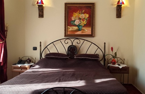 Old Town Hotel | Voila Inn Constanta