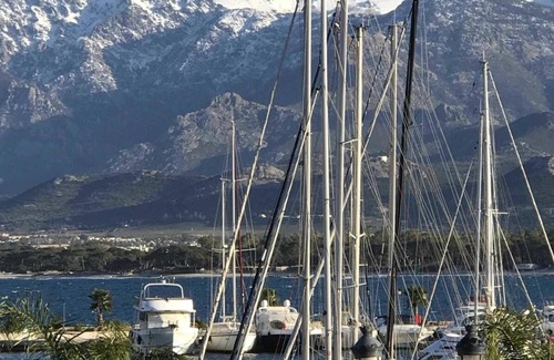 Figarella Boat Rental | Voilier à Saint Florent, au Cœur du Village, Proche de Toutes les Commodités