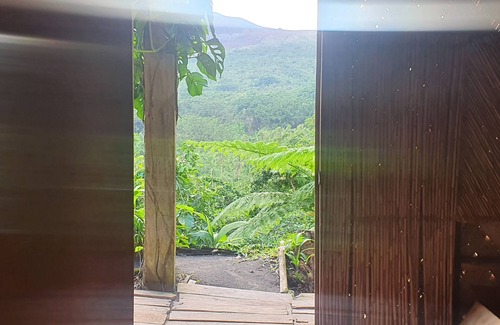 Tanna Island Bed & Breakfast | Volcano Island paradise bungalows