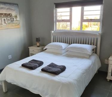 Oudtshoorn Apartment | Volgenoeg Self Catering Cottage