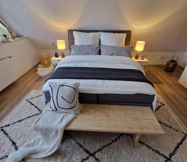 Edinghausen Apartment | Voll ausgestattetes 2 Zimmer Apartment Sanssouci