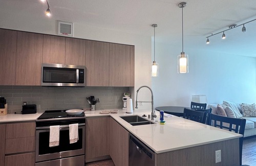 Grantville Apartment | Vora Mission Valley West – Luxe 1BRs with quartz kitchens, pool, and pet perks.