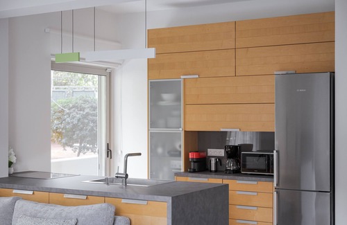 Vouliagmeni Apartment | Vouliagmeni Stylish Apartment