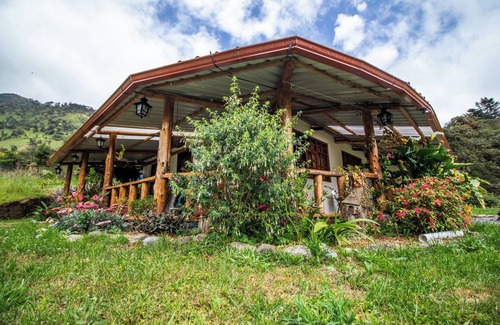 Banos de Agua Santa Cabin | Vrbo Property