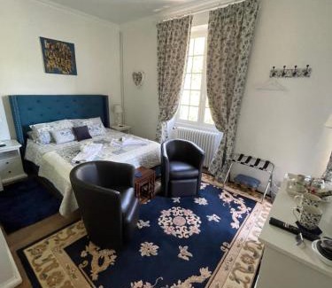 Excideuil Bed & Breakfast | Vue du Château d'Excideuil en chambres