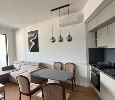 Becici Apartment | Vuelo Sobre Bečići