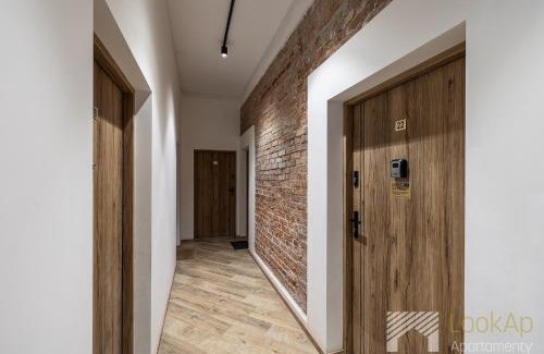 Srodmiescie Apartment | Wólczańskie Motyle by LookAp