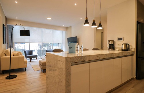 Santa Cruz Apartment | w Charming 2BR w Balcony in Miraflores