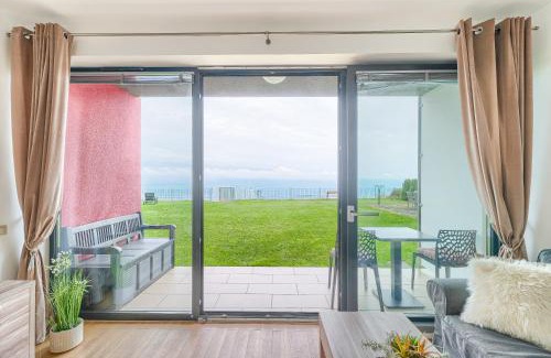 Rewal Apartment | W&G REWAL-widok na morze, z prywatnym zejsciem na plaze