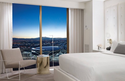 Las Vegas Strip Resort | W Las Vegas