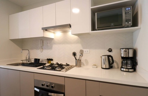 Santa Cruz Apartment | w Lively 2BR With Balcony in Miraflores