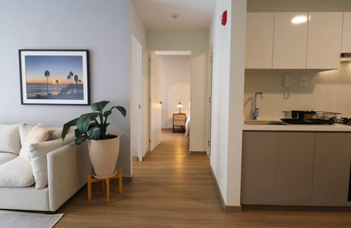 Santa Cruz Apartment | w Lively 2BR With Balcony in Miraflores