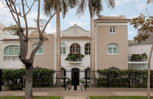 Santa Cruz Apartment | w Suite in Casa Wynwood Miraflores