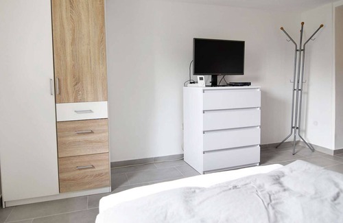 Rhein-Erft-Kreis District Apartment | W03 Souterrain Monteurwohnung in Wesseling