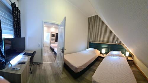 Hullhorst Apartment | W3 Ferienwohnung-32609 Hüllhorst Minden-Lübbecke