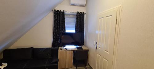 Hullhorst Apartment | W3 Ferienwohnung-32609 Hüllhorst Minden-Lübbecke