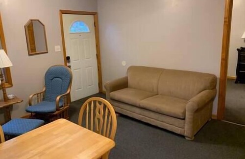 Wabash Apartment | Wabash Eagles Nest 171 Apt., 1st Floor