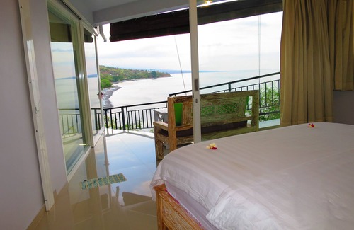Amed House | Waenis Sunset View