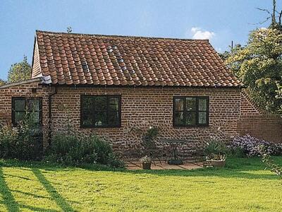 Yaxham House | Wagtail Barn