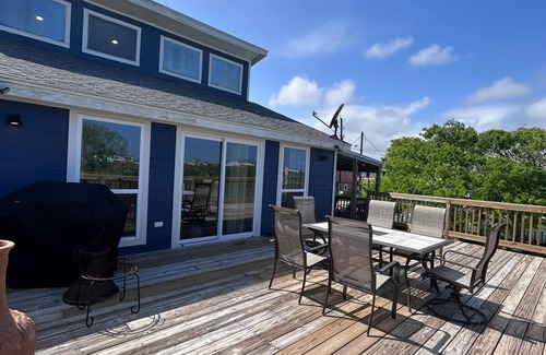 Freeport Cabin | Wahoo Cabin /2BR 1BR /Sleeps 6