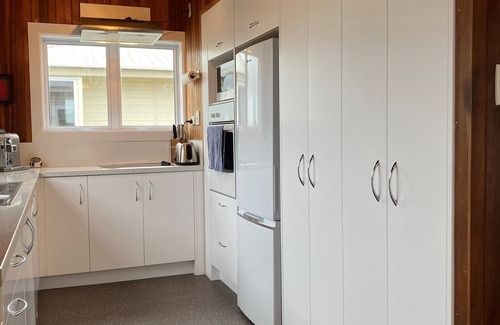 Waihi Beach Cottage | Waihi Charm - Waihi Beach Holiday Home