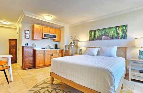 Diamond Head - Kapahulu - St. Louis Hotel | WAIKIKI GRAND HOTEL® 416 Surfing adventure Ste in Waikiki 2min to Queens Beach🏝