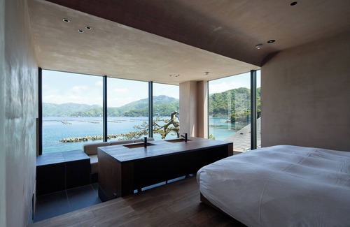 Obama Hotel | wakasakajitsu