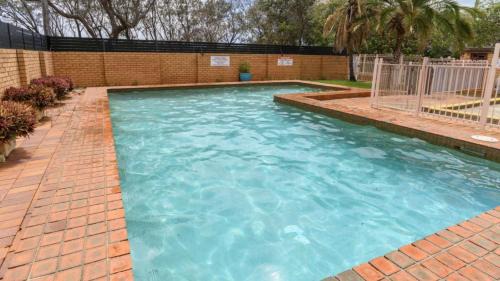 Moreton Bay Region House | Wake Up To Sounds Of The Ocean