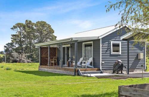 Mole Creek House | Wakefields - an enchanting mountain view cottage