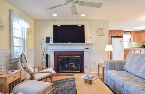 South Yarmouth House | Walk 3 Mins to Private Assoc Beach