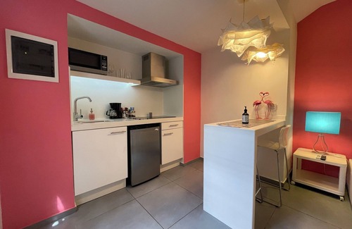 Oranjestad Apartment | WALK IN 3 MIN TO THE BEACH FROM LAGOON STUDIO # 4