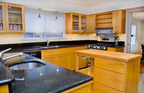 Clarksville House | Walk to ACL Fest and UT football - Central Austin/Clarksville gem - sleeps 8-10