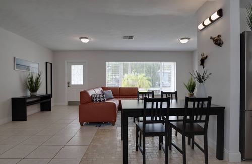 Santa Barbara Estates House | ~ Walk to Beach & Dining! ~ Private House with Pool