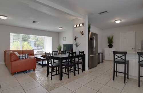 Santa Barbara Estates House | ~ Walk to Beach & Dining! ~ Private House with Pool