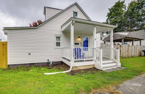 Buckroe Beach Cottage | Walk to Beach: Hampton Home w/Grill!