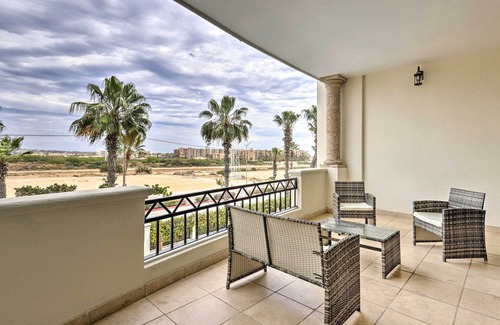 El Medano Ejidal Apartment | Walk to Beach: Modern Cabo Condo w/Balcony!