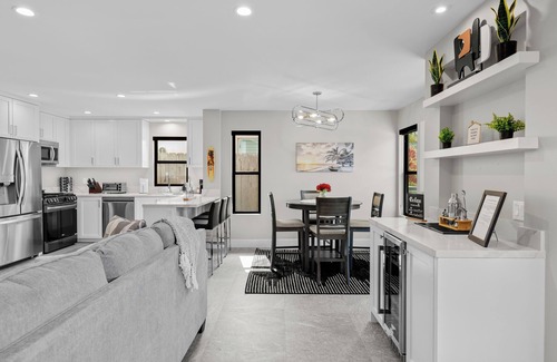 South Mission Beach Condo | Walk to Beach or Bay, 2025 Build Ground Floor