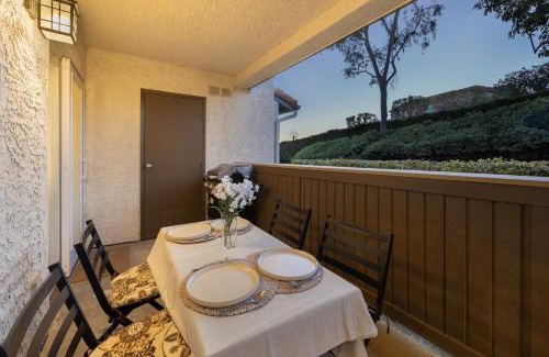 Monarch Beach House | Walk to Beach Pool Hot Tub Private Patio Parking Seabreeze Retreat