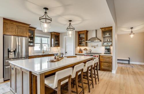 Elkhart Lake House | Walk to Beaches and Restaurants Elkhart Lake Escape