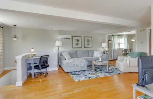 Momauguin House | Walk to Beaches Sunny East Haven Home with Grill
