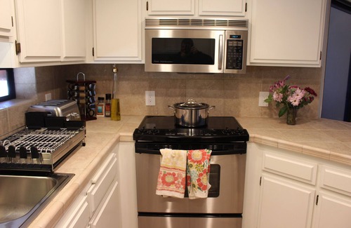 Baristo Condo | Walk to DOWNTOWN PS, Spectacular Mtn View fr Patio, recreation, heated pool/jac