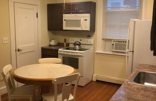 Salem Apartment | Walk to Downtown Salem