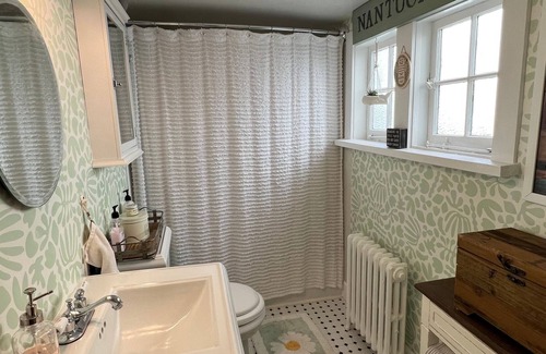 Annapolis Cottage | Walk to everything! Downtown Historic Annapolis “Arts District”