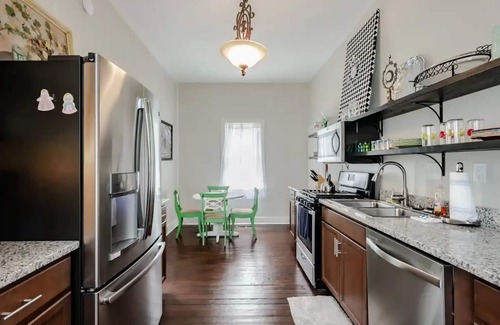 Central Business District House | Walk to everything Downtown