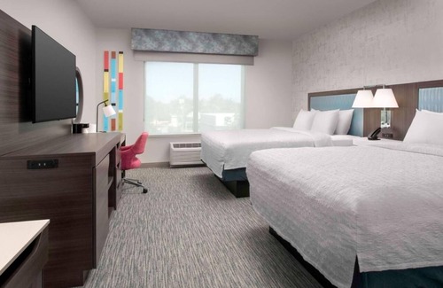 Pineapple Grove Arts District Hotel | Walk to Everything – 3 Cozy Delray Units Near Beach, Cafés, and Galleries