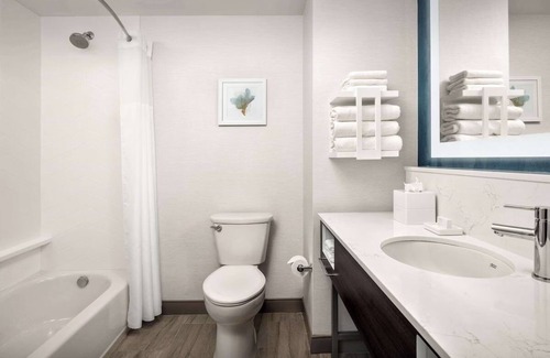 Pineapple Grove Arts District Hotel | Walk to Everything – 3 Cozy Delray Units Near Beach, Cafés, and Galleries