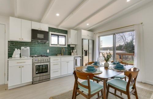 Kauneonga Lake House | Walk to Kauneonga Lake Home with Deck and Grill