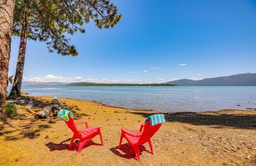 Prattville House | Walk to Lake Almanor Prattville Cabin with 2 Decks!