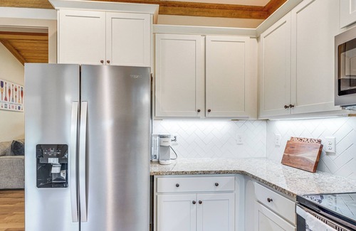 Littleton House | Walk to Lake Gaston: Family Home w/Yard