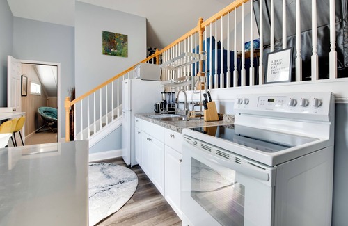 Hiram Apartment | Walk to Lake: Hiram Hideaway w/Shared Gazebo!